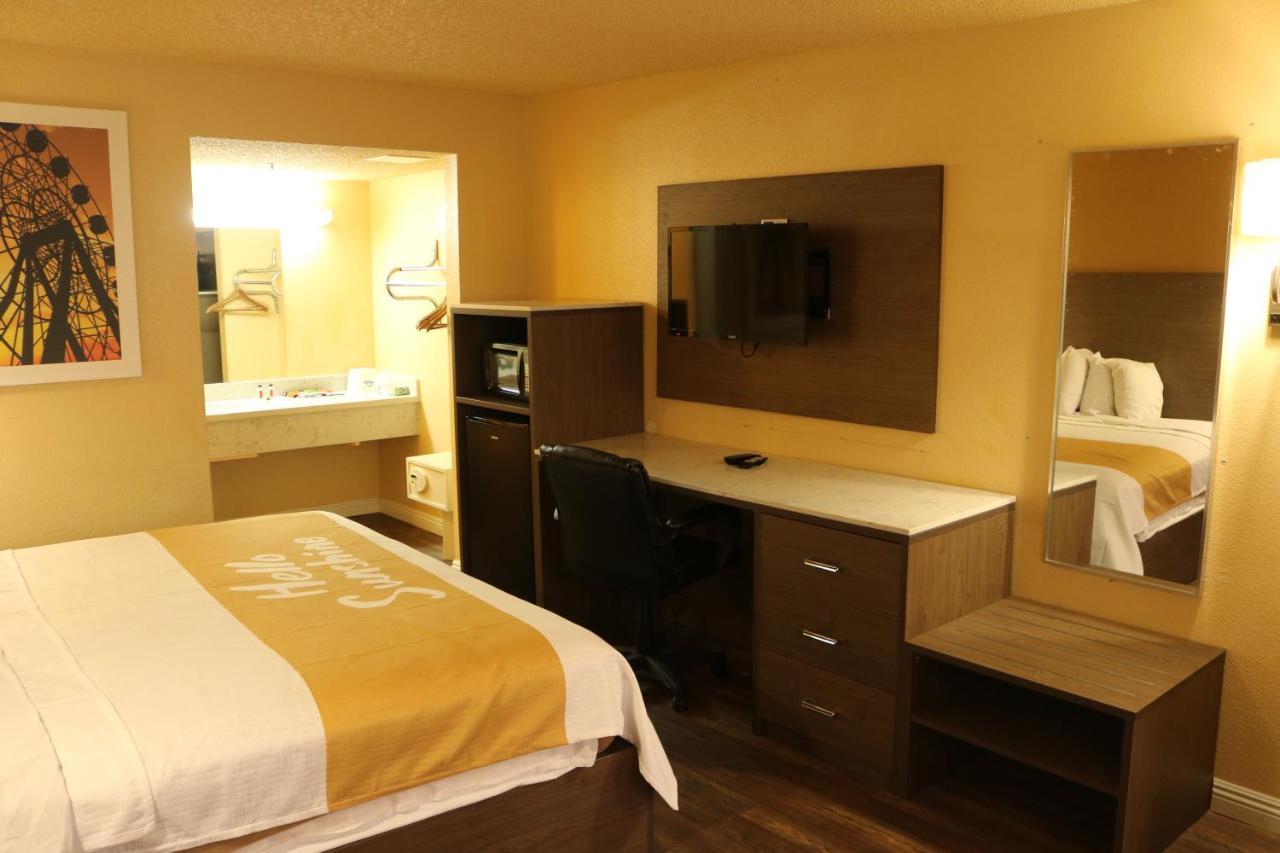 Days Inn By Wyndham Fresno South Εξωτερικό φωτογραφία